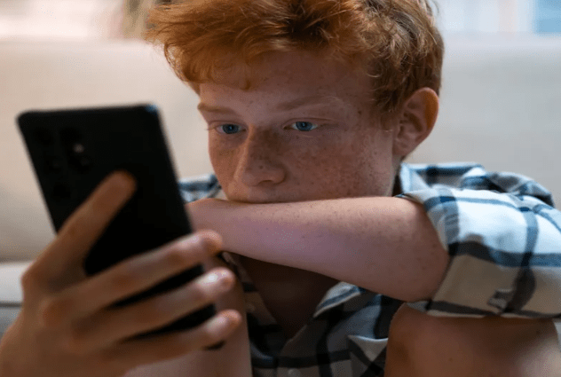 Yahoo! Finance: Teen boys are choosing AI girlfriends over real ones for ‘maximum control, zero rejection’—experts say it could make them unemployable